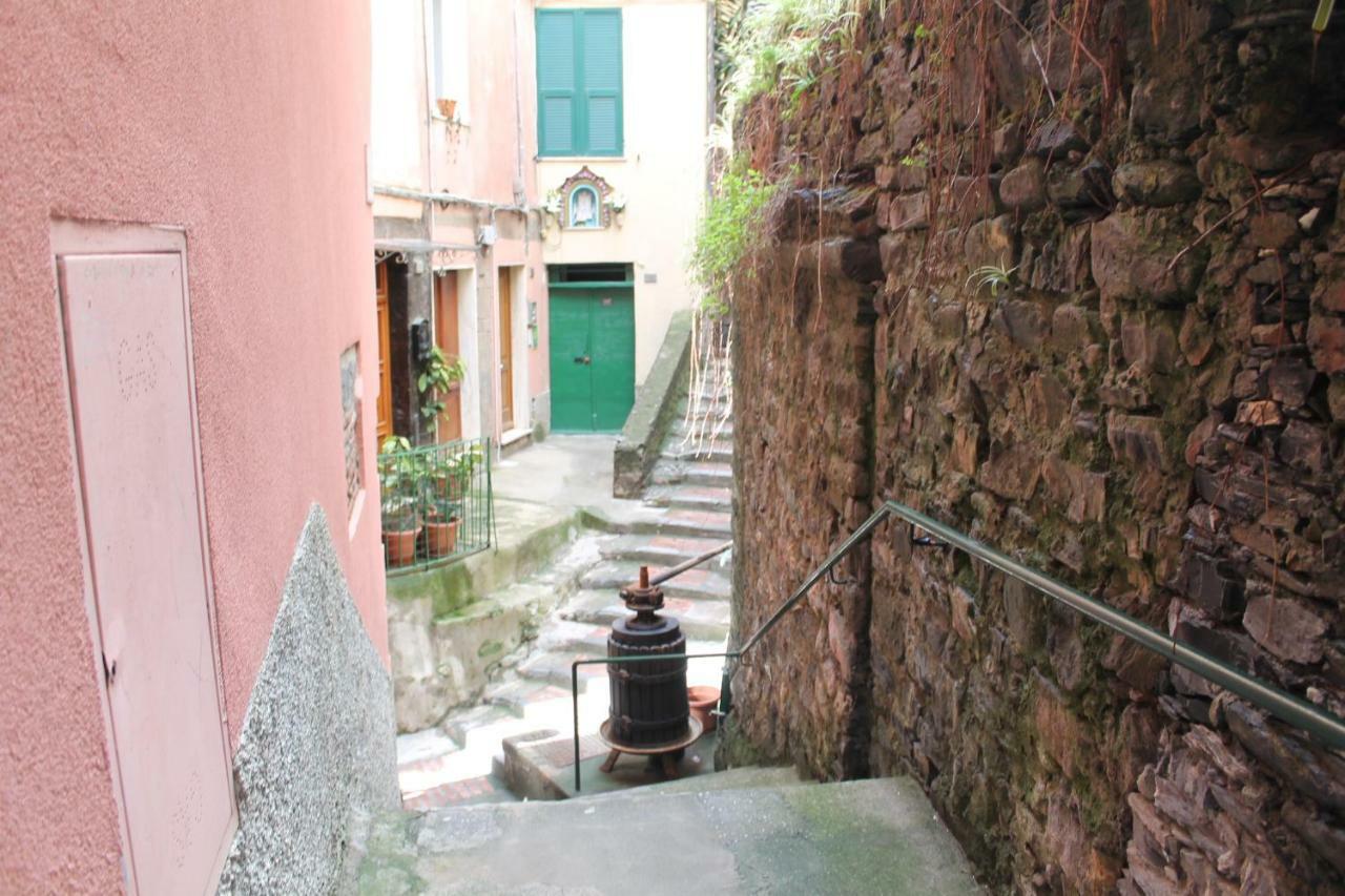 Guardando Le Stelle Leilighet Vernazza Eksteriør bilde